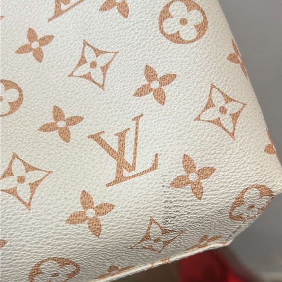 TWO WAY Monogram Coated Canvas & Leather Straps Crossbody Bag COMES WITH BOX - Picture 11 of 13